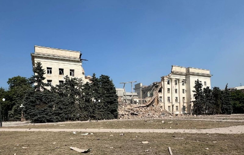 Херсон змушений  власними силами протистояти збройній агресії Росії