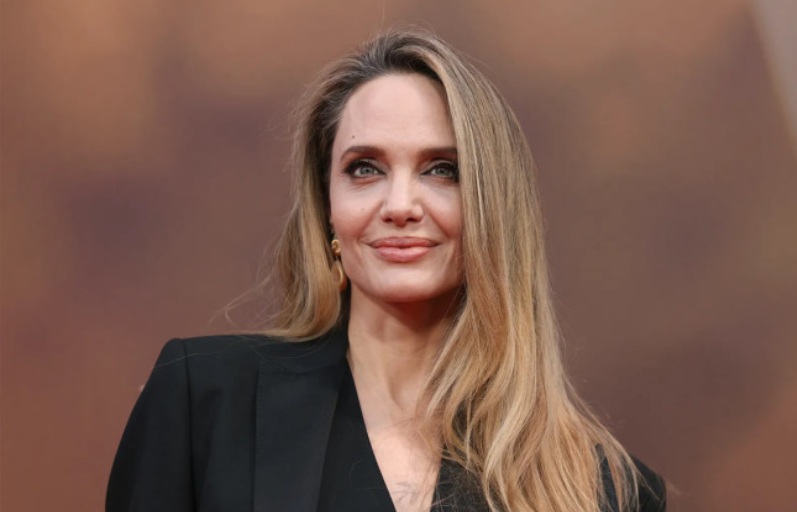 Під час поїздки Анджеліни Джолі до Херсона її охоронця відправили до ТЦК