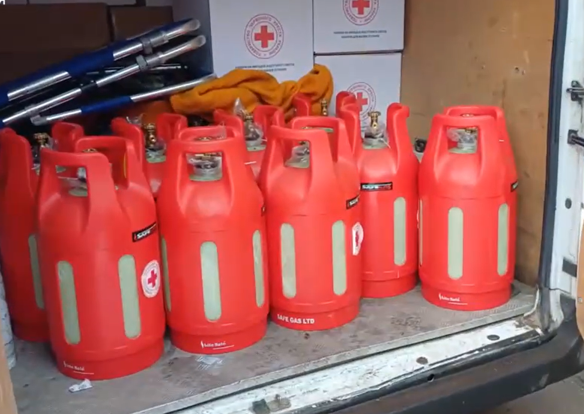 В укриття мікрорайону Корабел передали екстрені набори В укриття мікрорайону Корабел передали екстрені набори