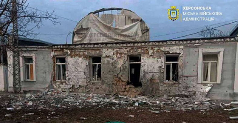 Під ворожий обстріл потрапило комунальне підприємство Херсона