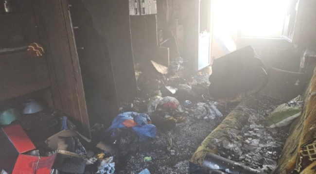 У Херсоні через влучання  FPV-дрона згоріла квартира