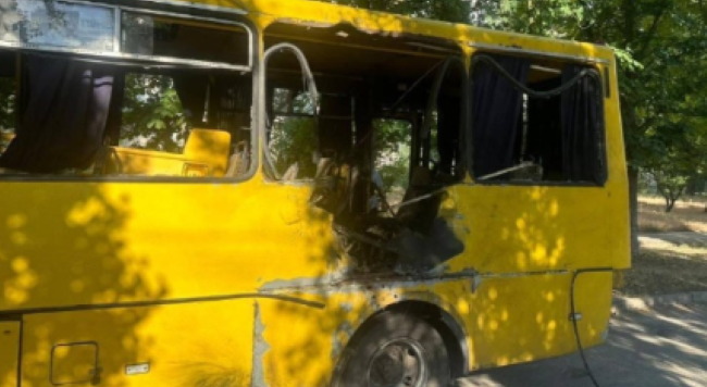 Двоє людей загинули в Херсоні внаслідок атаки на маршрутне таксі. ОНОВЛЕНО