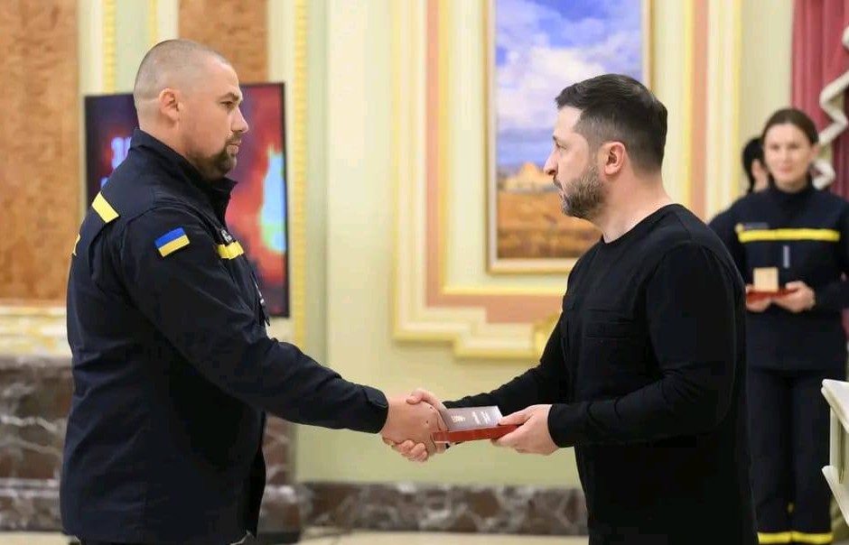 Президент України вручив нагороду рятувальнику з Білозерки